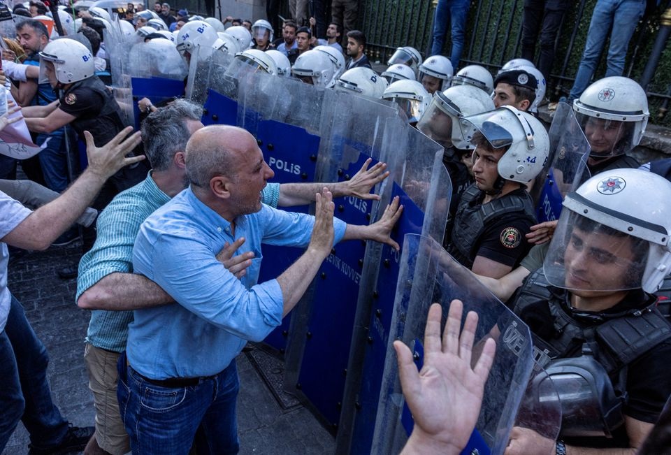 Turks clash with police on anniversary of anti-Erdogan 'Gezi' protests