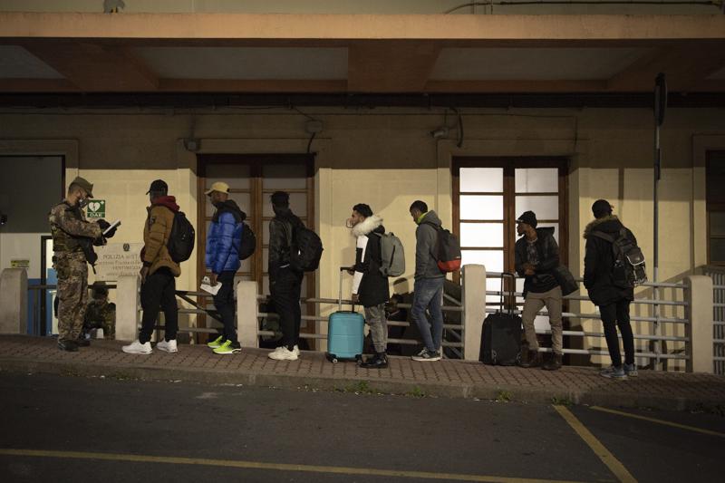 4 EU members say they can’t take so many migrant arrivals
