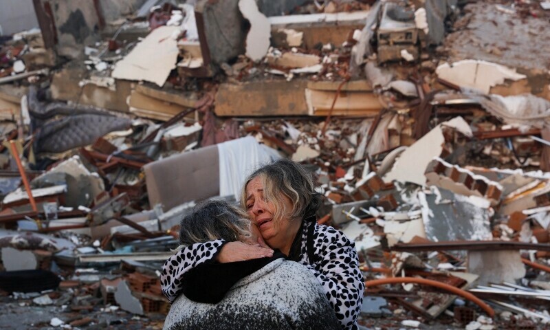death toll in Turkiye-Syria earthquake tops 5,000