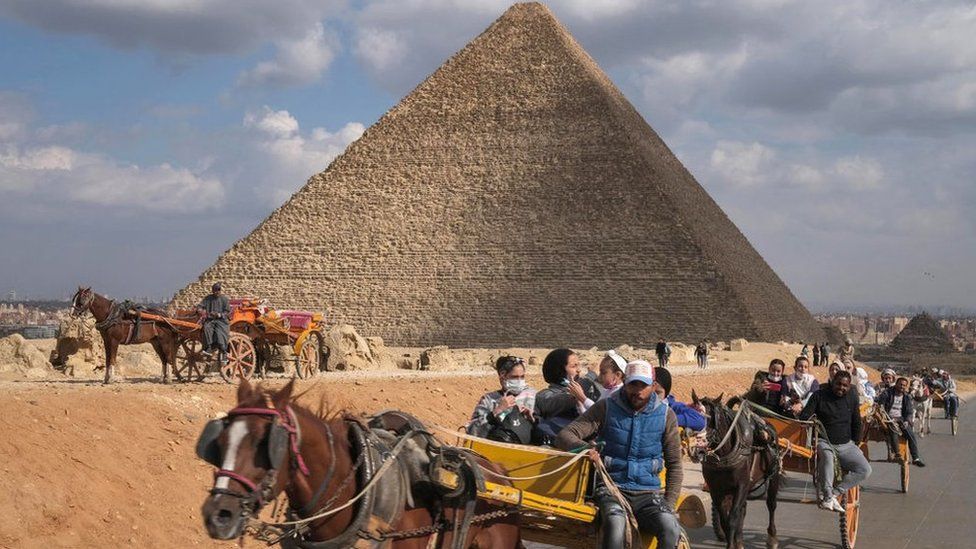 Egypt arrests teenagers for harassing female tourists at pyramids
