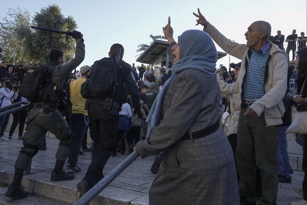 Gaza violence intensifies as Jerusalem clashes resume