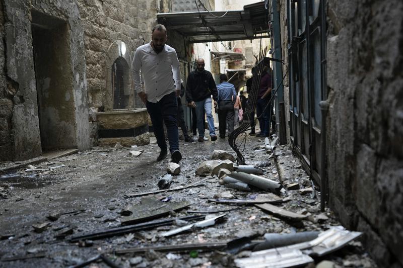 Israeli troops raid gunmen’s hideout; 5 Palestinians killed