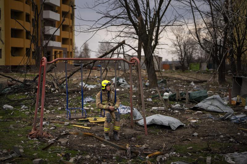 Mariupol plant survivors long to see sun as Russia eyes east