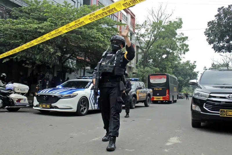 Suicide bomber hits Indonesian police station, killing 1