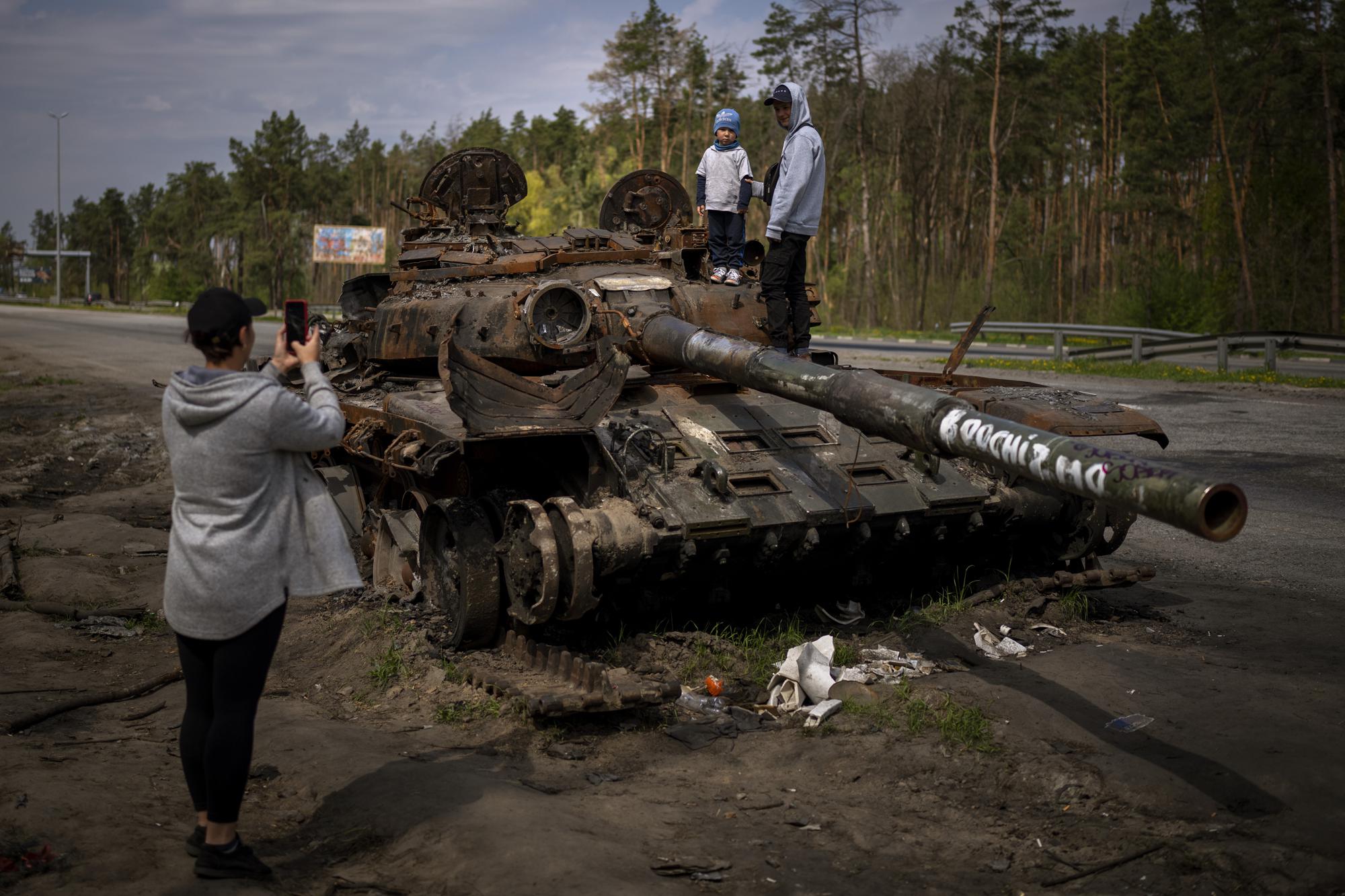 Ukraine claims battlefield successes in northeast as Russians fall back